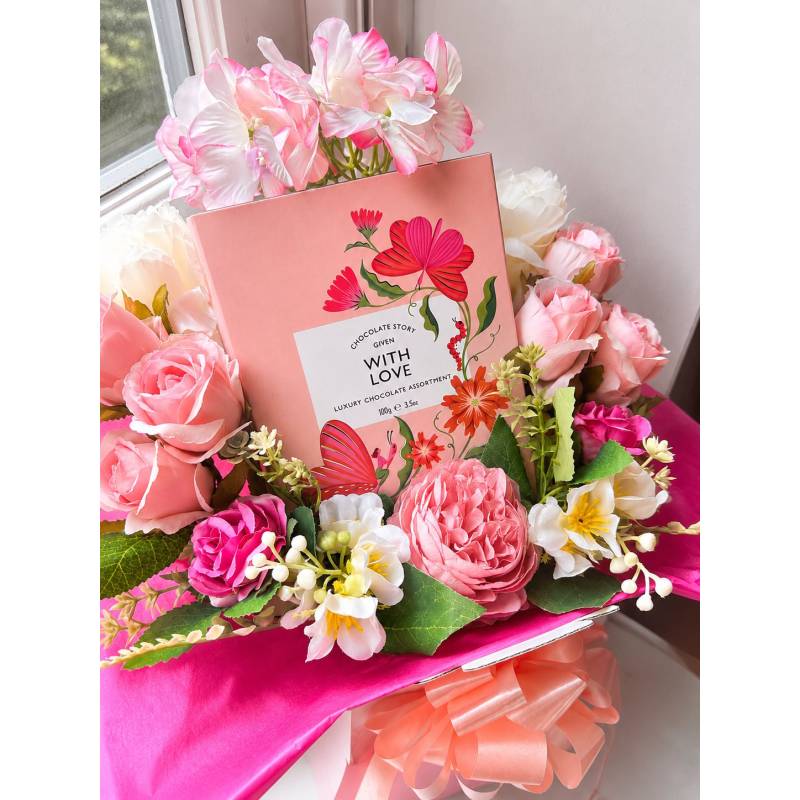 With Love Pink Chocolate Bouquet With Love Pink Chocolate Bouquet
